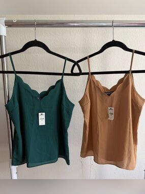 Express Scallop V-Neck Cami Tank Top (XS)